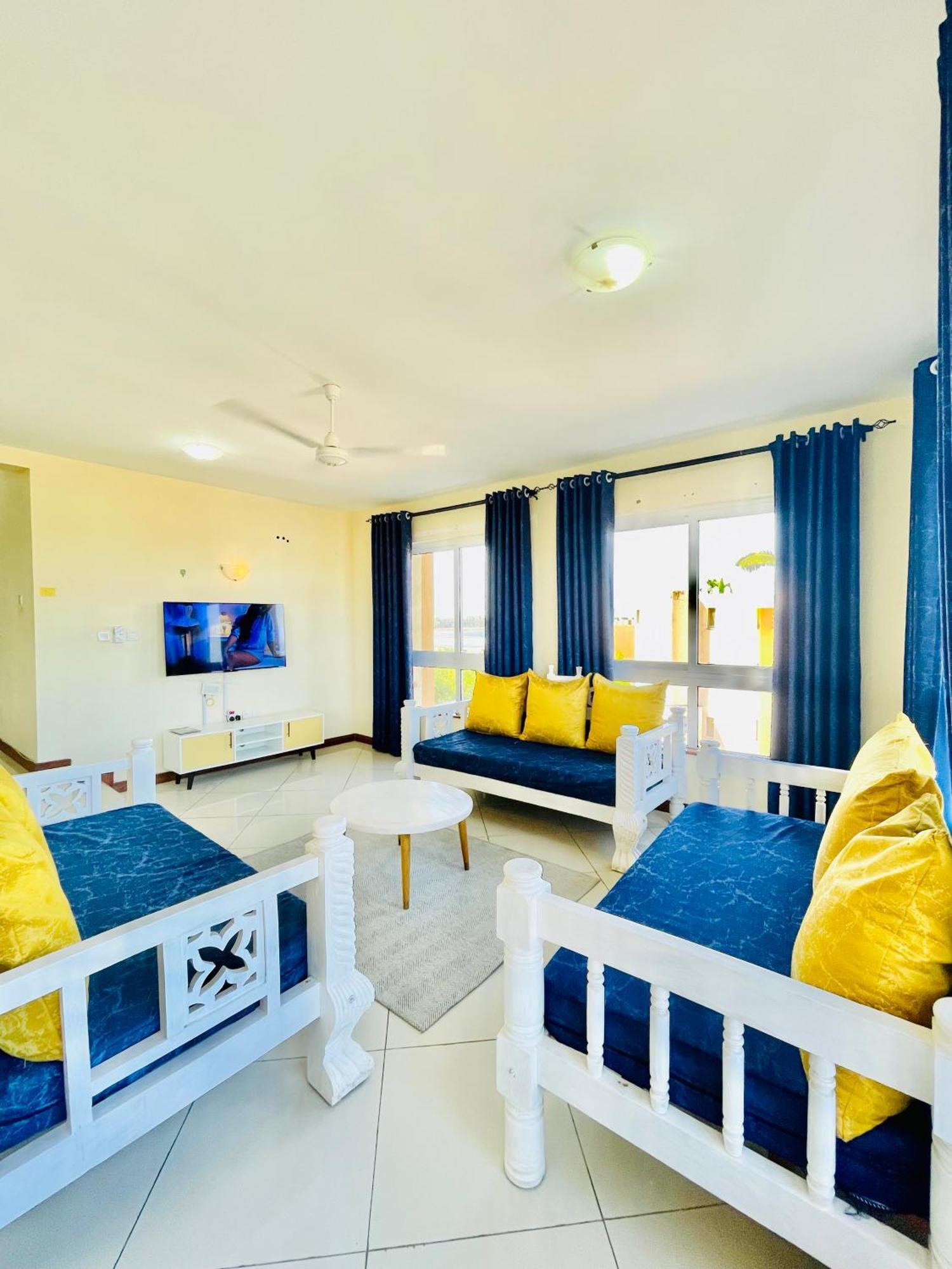 Bed and Breakfast Elna'S Nyali - Work & Unwind - Pool, Sea Views, Ac & Fast Wi-Fi à Mombasa Extérieur photo