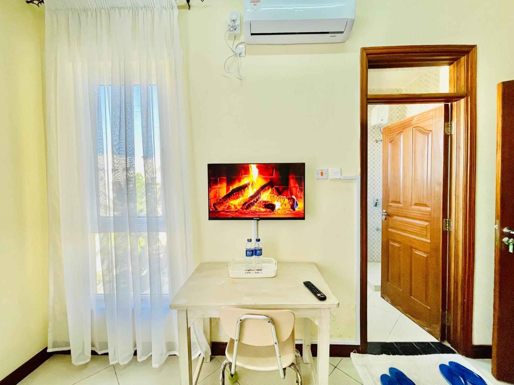 Bed and Breakfast Elna'S Nyali - Work & Unwind - Pool, Sea Views, Ac & Fast Wi-Fi à Mombasa Extérieur photo