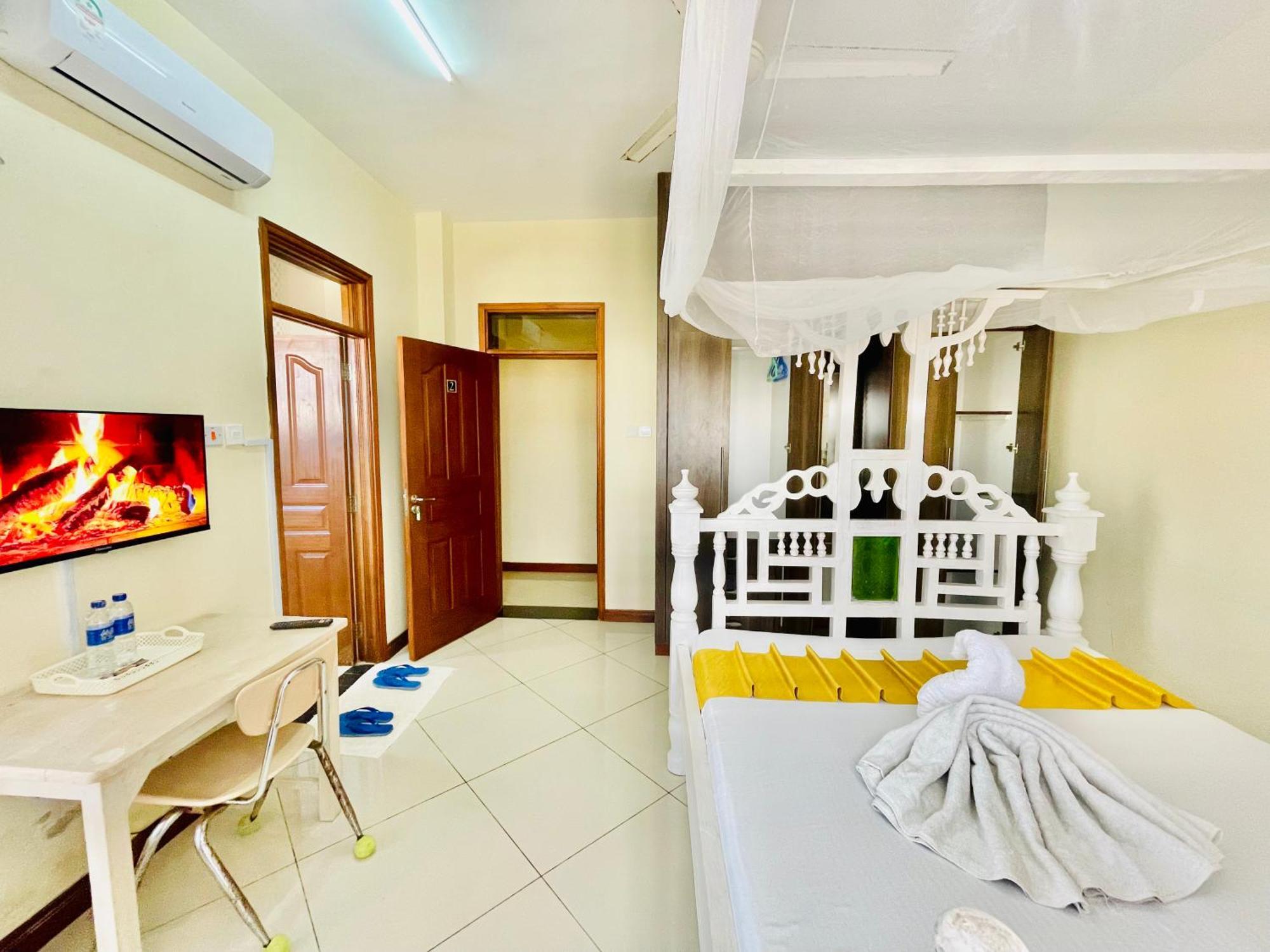 Bed and Breakfast Elna'S Nyali - Work & Unwind - Pool, Sea Views, Ac & Fast Wi-Fi à Mombasa Extérieur photo