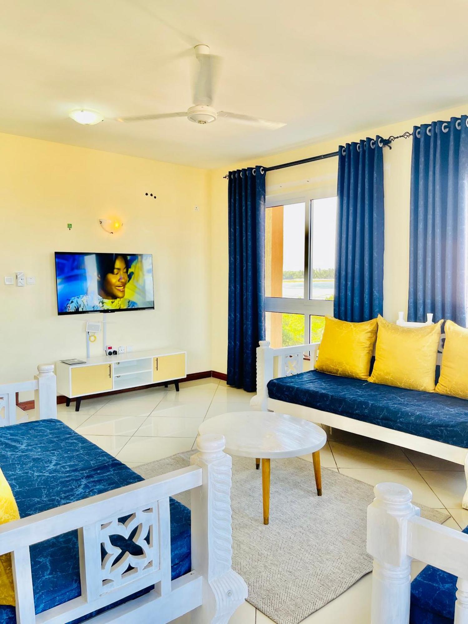 Bed and Breakfast Elna'S Nyali - Work & Unwind - Pool, Sea Views, Ac & Fast Wi-Fi à Mombasa Extérieur photo
